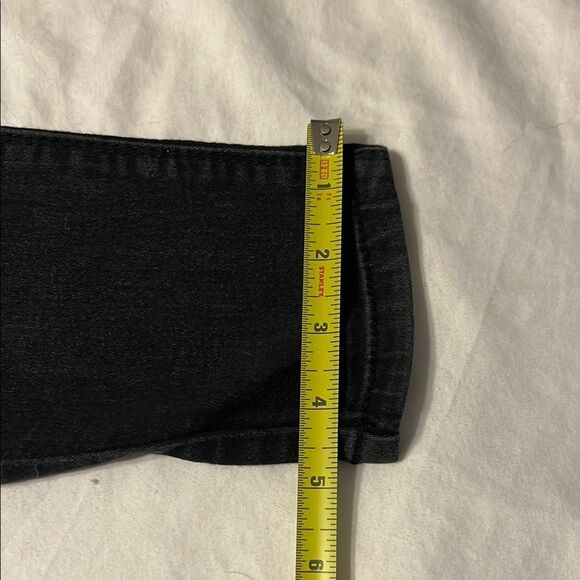 Classic Black Women's Skinny Jeans - Picture 4 of 5